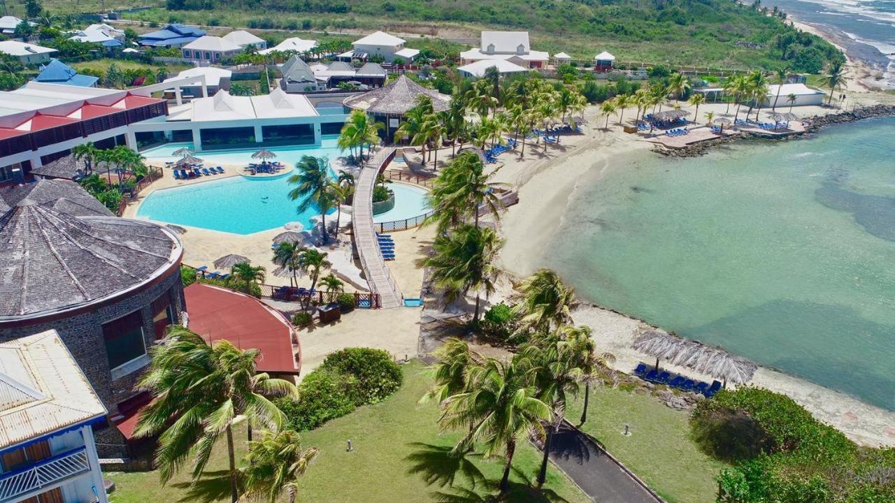 Romantique Et Bel Appartement En Bord De La Mer, Piscine Surveillee Et Belle Plage A 50M Saint-Francois  Esterno foto