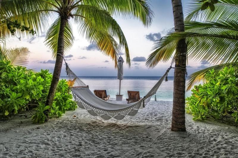 Romantique Et Bel Appartement En Bord De La Mer, Piscine Surveillee Et Belle Plage A 50M Saint-Francois  Esterno foto